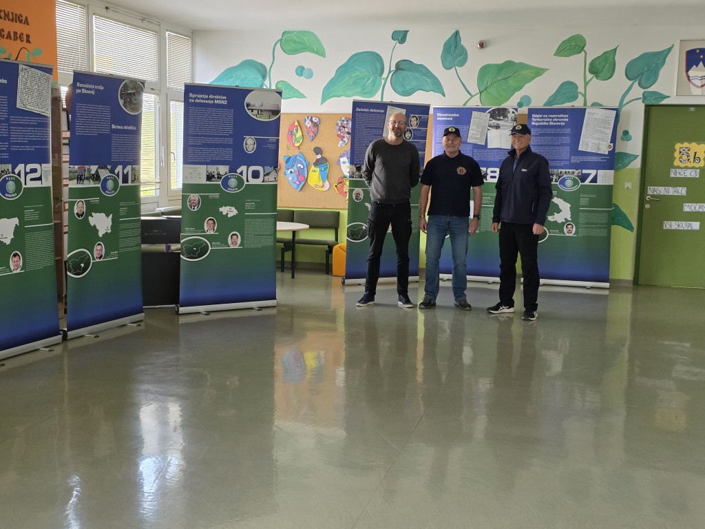 16.03.2026 NA OŠ VELIKI GABER POSTAVLJENA RAZSTAVA O VOJNI ZA SLOVENIJO 